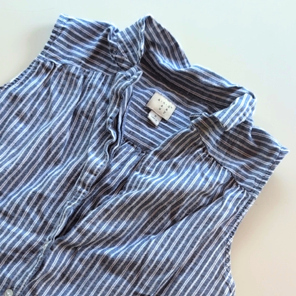 A New Day White and Blue Crop Button Down Shirt with Notched Collar
